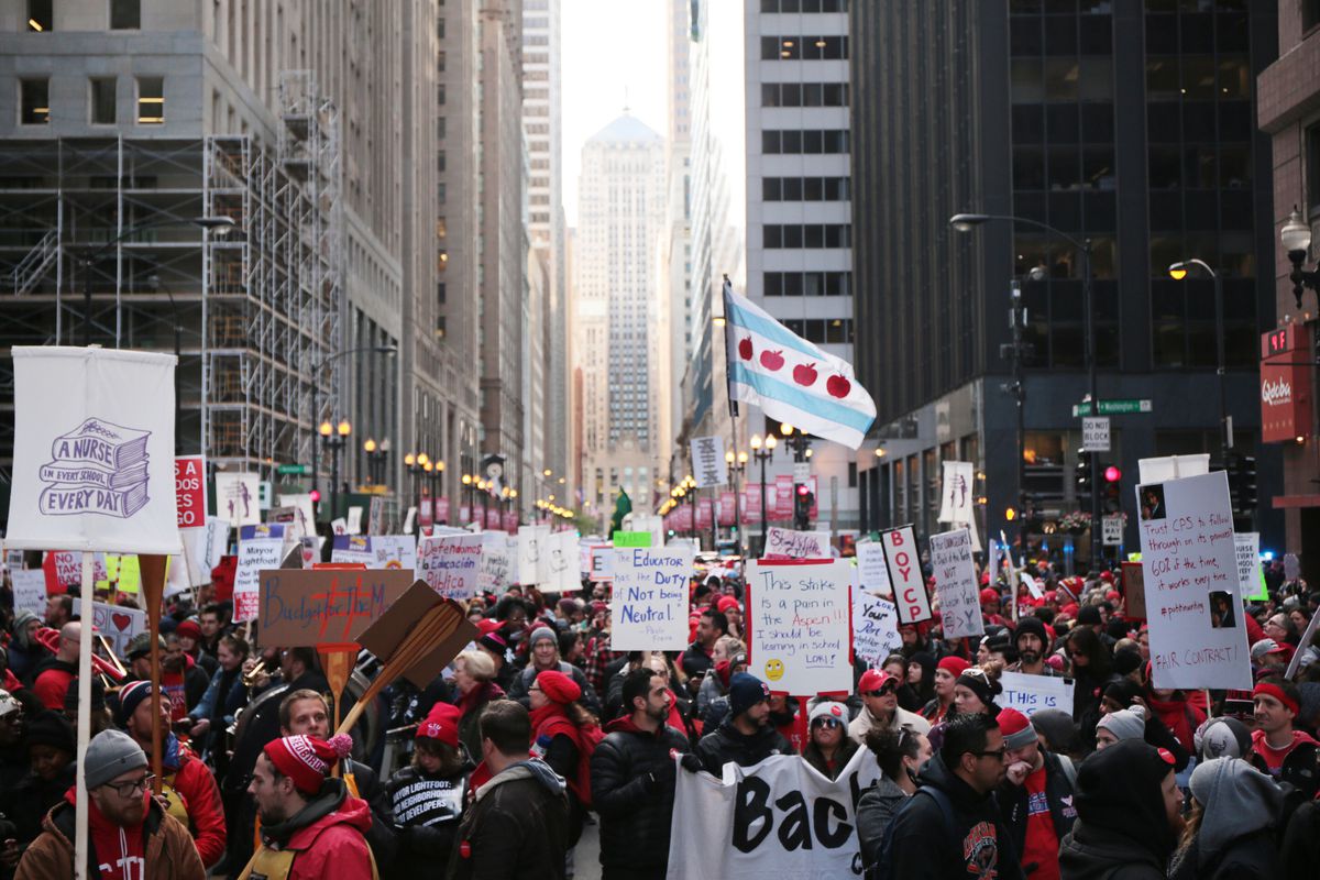 Police Block Marching Teachers from Entering Lake Shore Drive