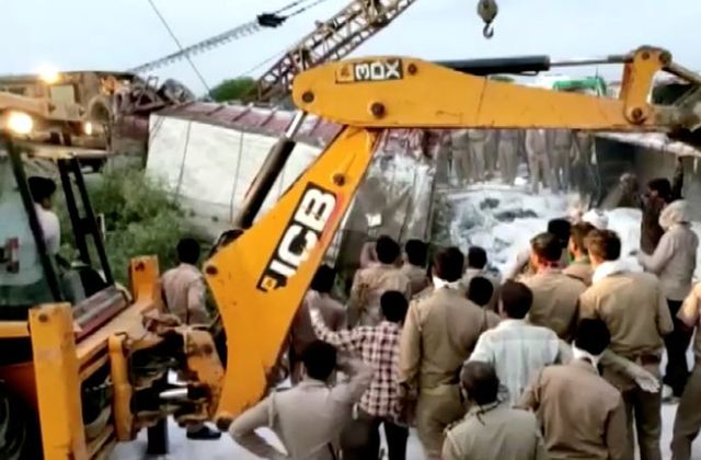 India: Truck crash kills 23 workers going home amid lockdown