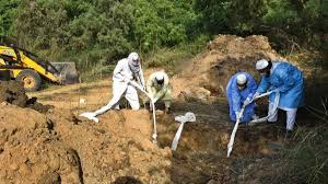 Pandemic Dead Give New Delhi Gravedigger Sleepless Nights